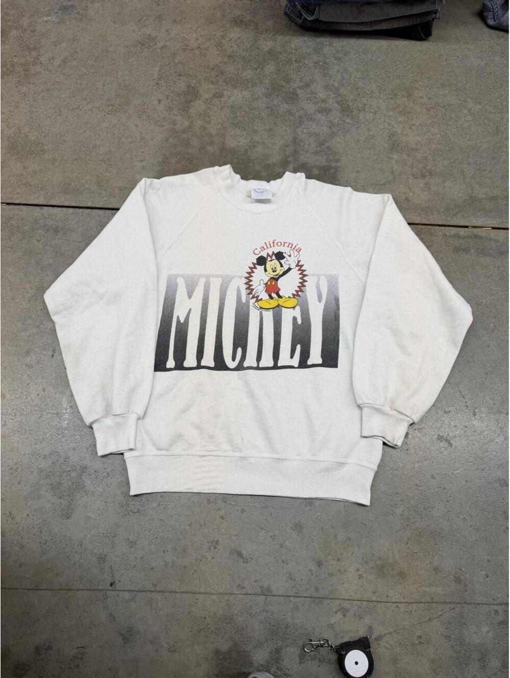 vintage mickey mouse disney california white made in usa crewneck size medium